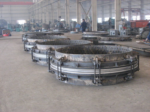 <b>熱風(fēng)爐總管、支管用高溫補(bǔ)償器一套</b>